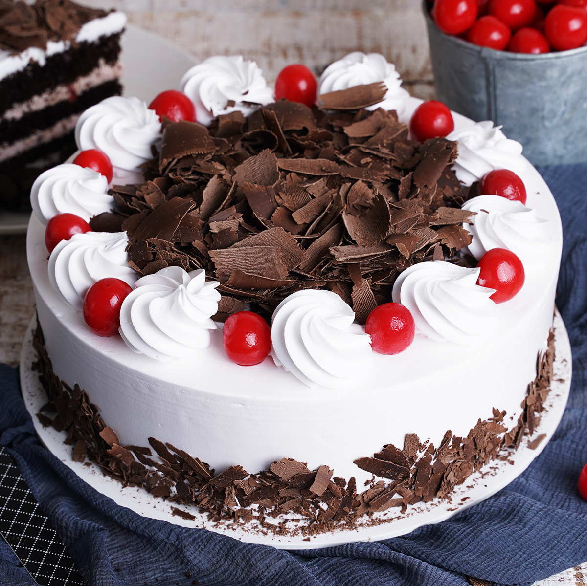 1747137216_Black-Forest-Cake-1.jpg